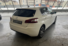 Peugeot 308  1.2 Puretech 130 Allure / Distribution faite / Entretien rigoureux