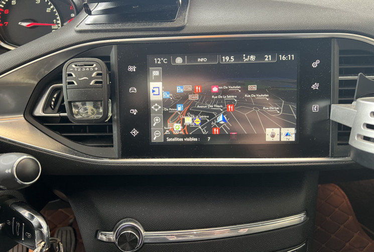 Peugeot 308  1.2 Puretech 130 Allure / Distribution faite / Entretien rigoureux