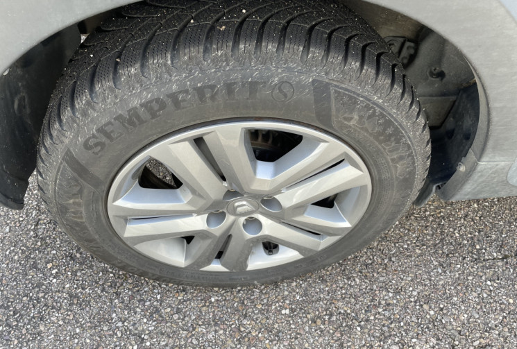 Dacia Sandero 1.0 TCe 90 ch  Stepway Expression/Angles morts/Camera/ Pack city/ 58900  km