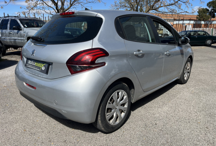 Peugeot 208 Ph2 1.0 PureTech 68cv Active 5p / très bon état / 89000km