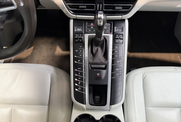 Porsche Macan S 3.0 V6 354ch PDK7 / Toit ouvrant / Carplay / Supensions pneumatique