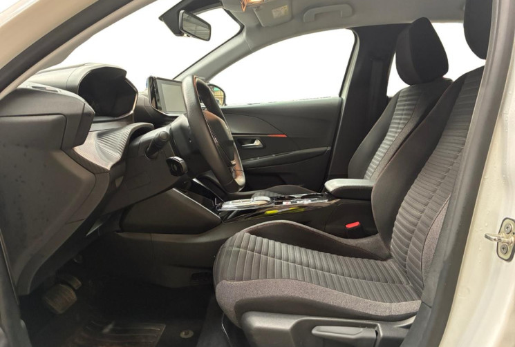 Peugeot 208 LIKE 50KWH 136CV ACHAT INTEGRAL GARANTIE 11/2031  1ERE MAIN