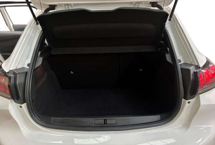 Peugeot 208 LIKE 50KWH 136CV ACHAT INTEGRAL GARANTIE 11/2031  1ERE MAIN