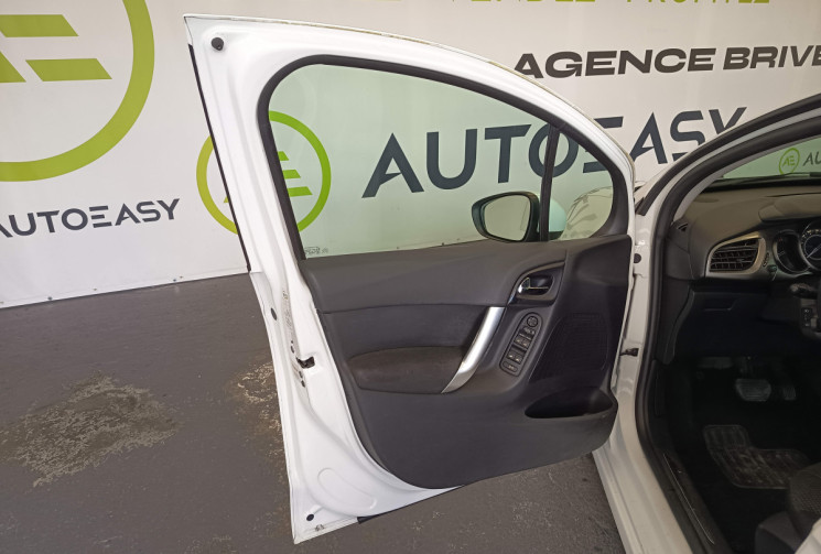 Citroën C3 1.6 VTI 120 CV FINITON EXCLUSIVE BOITE AUTO MOTEUR A CHAINE REVISION COMPLETE GARANTIE 6M