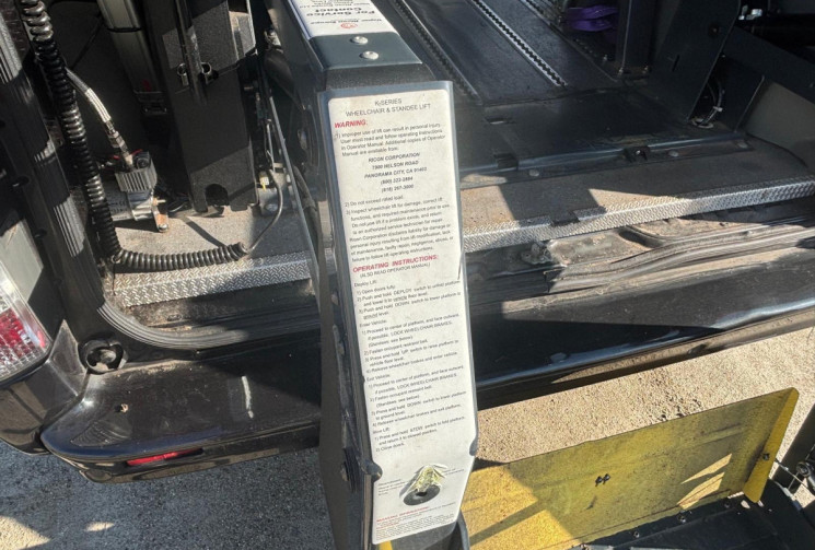 Opel VIVARO 2.0 CDTI 115CV 9 PL - TPMR - LIFT ELECTRIQUE RICON + SIEGE TRANSFERT PIVOTANT