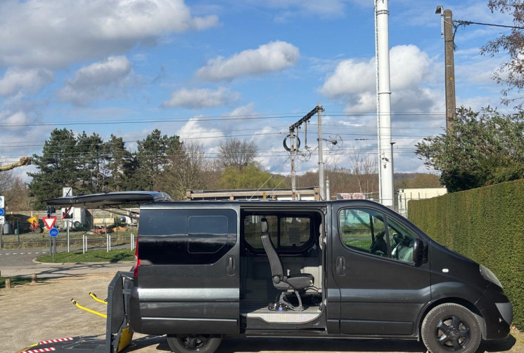 Opel VIVARO 2.0 CDTI 115CV 9 PL - TPMR - LIFT ELECTRIQUE RICON + SIEGE TRANSFERT PIVOTANT