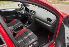 Volkswagen Golf 2.0 GTI ADIDAS