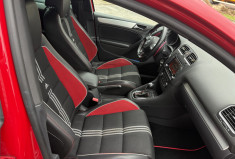 Volkswagen Golf 2.0 GTI ADIDAS