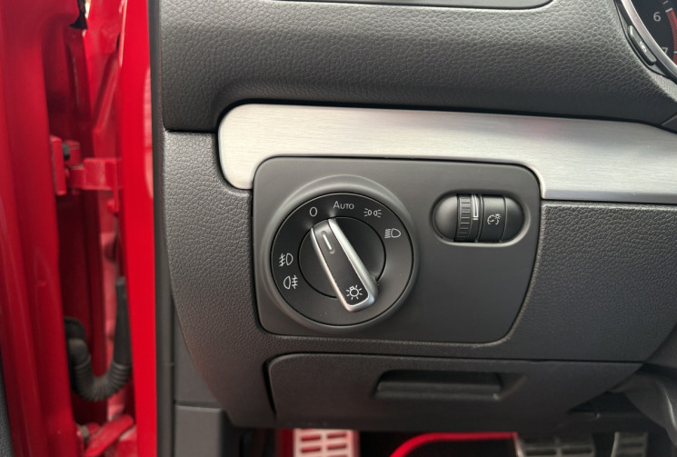 Volkswagen Golf 2.0 GTI ADIDAS