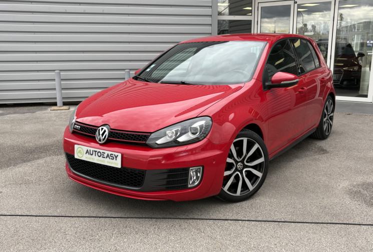 Volkswagen Golf 2.0 GTI ADIDAS