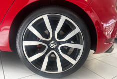 Volkswagen Golf 2.0 GTI ADIDAS