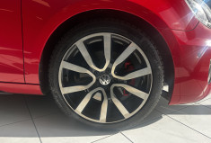 Volkswagen Golf 2.0 GTI ADIDAS