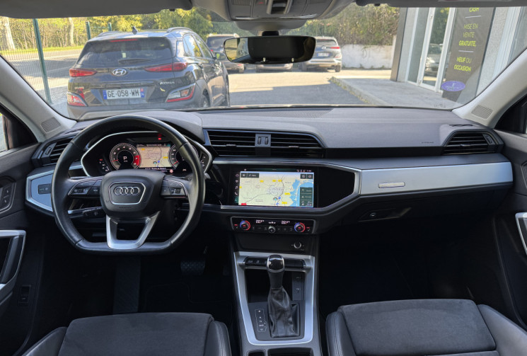 Audi Q3 SPORTBACK S-line 35 TFSi 150 S-Tronic7 Mild Hybrid / Toit ouvrant / Carplay / Sieges chauff