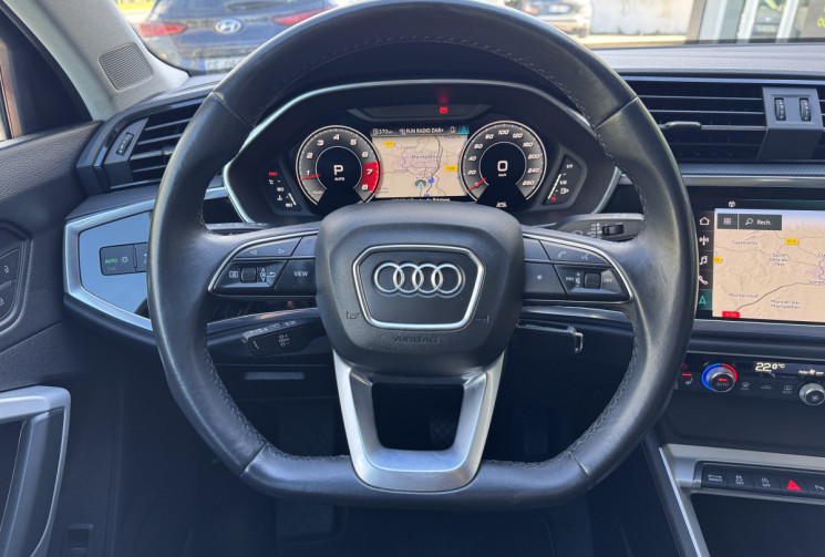 Audi Q3 SPORTBACK S-line 35 TFSi 150 S-Tronic7 Mild Hybrid / Toit ouvrant / Carplay / Sieges chauff
