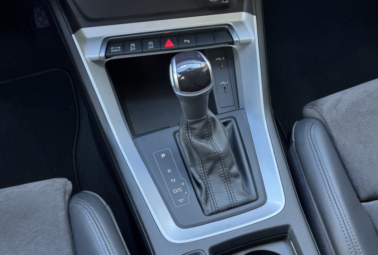 Audi Q3 SPORTBACK S-line 35 TFSi 150 S-Tronic7 Mild Hybrid / Toit ouvrant / Carplay / Sieges chauff