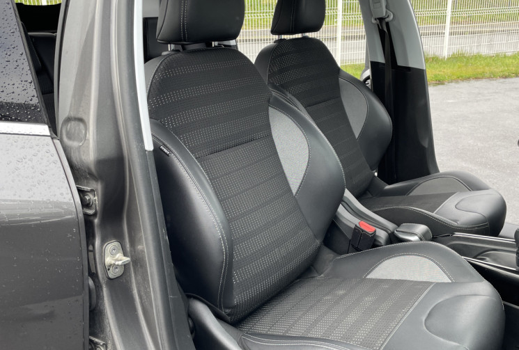Peugeot 2008 1.5 BlueHDi 120 CV  ALLURE