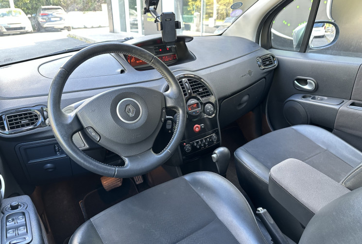 Renault MODUS 1.6 i 110 ch Boite Auto Night&Day / 86500 km / Attelage / Dossier d'entretien complet