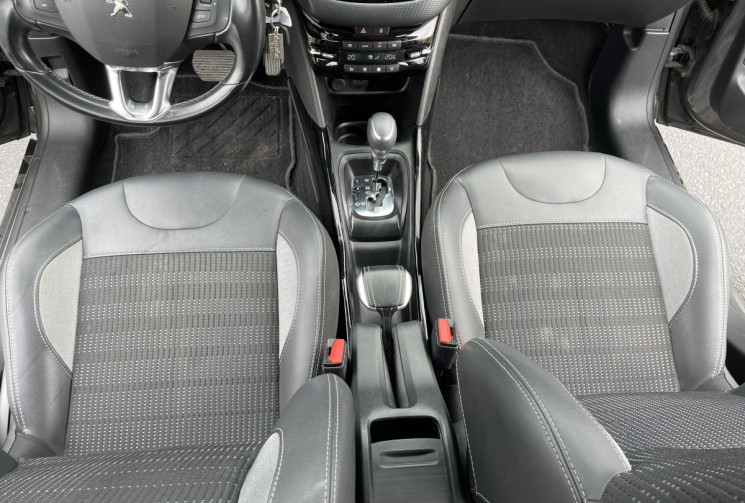Peugeot 2008 1.5 BlueHDi 120 CV  ALLURE