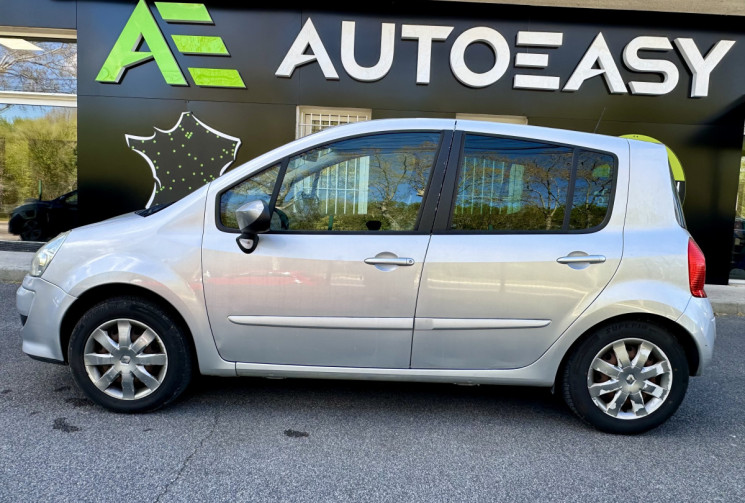 Renault MODUS 1.6 i 110 ch Boite Auto Night&Day / 86500 km / Attelage / Dossier d'entretien complet