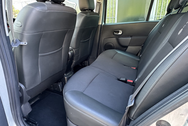 Renault MODUS 1.6 i 110 ch Boite Auto Night&Day / 86500 km / Attelage / Dossier d'entretien complet