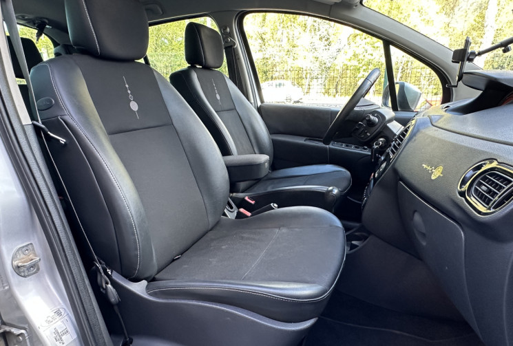 Renault MODUS 1.6 i 110 ch Boite Auto Night&Day / 86500 km / Attelage / Dossier d'entretien complet