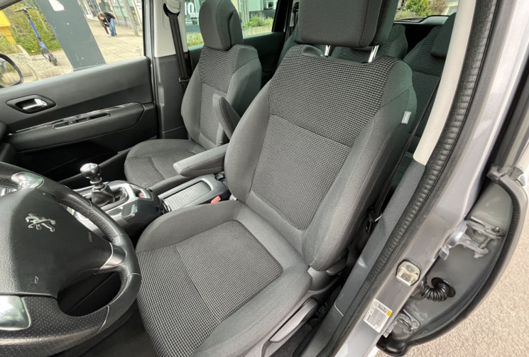 Peugeot 5008 1.6 hdi 120 style