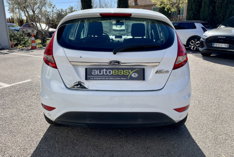 Ford Fiesta V 1.25 82ch Titanium 5p / 1ère Main