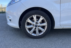 Ford Fiesta V 1.25 82ch Titanium 5p / 1ère Main