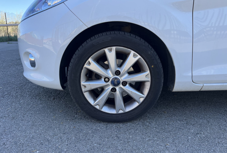 Ford Fiesta V 1.25 82ch Titanium 5p / 1ère Main