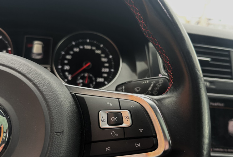 Volkswagen Golf 2.0 TSI 230ch BlueMotion Technology GTI Performance 