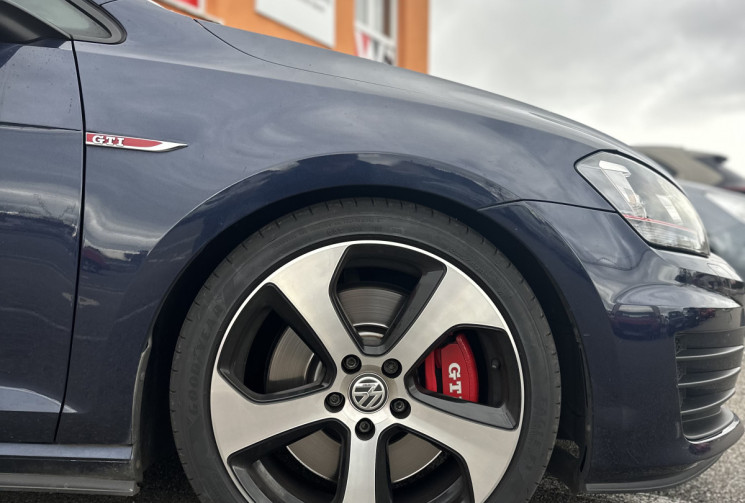 Volkswagen Golf 2.0 TSI 230ch BlueMotion Technology GTI Performance 