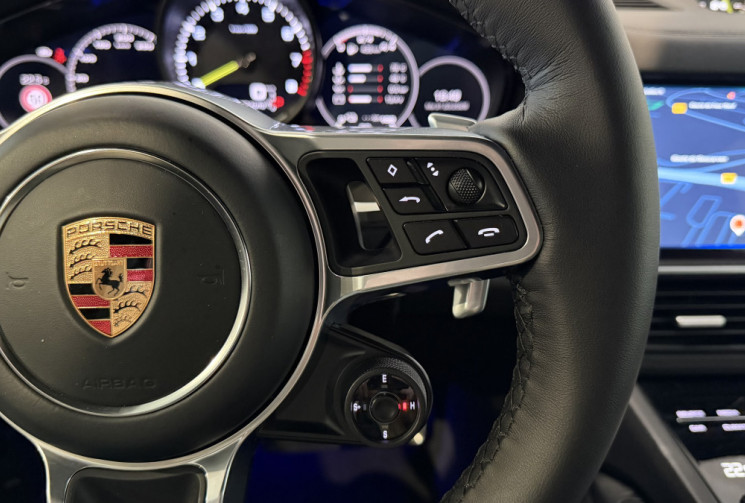Porsche Cayenne  3.0 V6 462 e-HYBRID - Pack black / PDLS + / Bose / Porsche approved 24 mois 