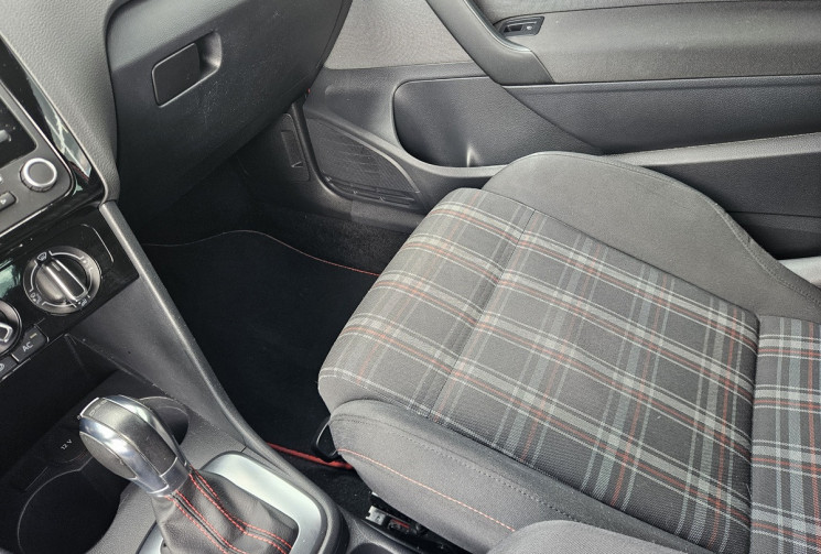 Volkswagen Polo V PH1 GTI 1.4 TSI 180 DSG7 3P