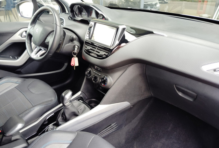 Peugeot 2008 1.2 PureTech 110ch Urban Cross S&S