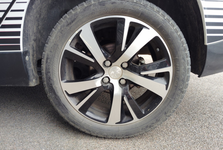 Peugeot 2008 1.2 PureTech 110ch Urban Cross S&S