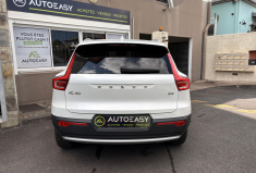 Volvo XC40 B3 2.0 DKG7 163cv