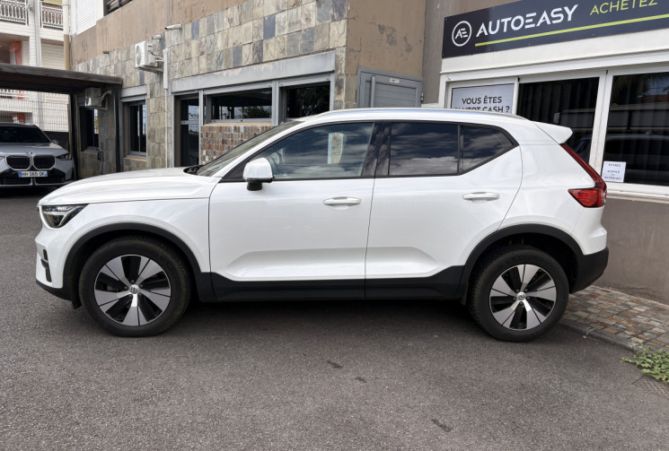 Volvo XC40 B3 2.0 DKG7 163cv