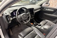 Volvo XC40 B3 2.0 DKG7 163cv