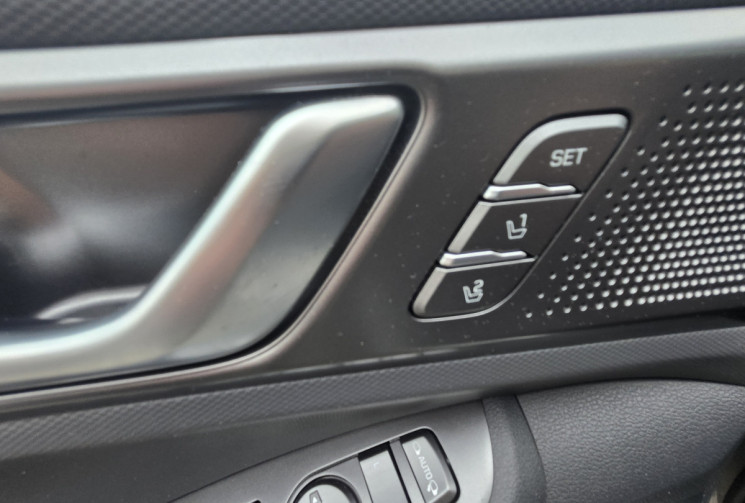 Hyundai Ioniq 1.6 GDI PHEV EXECUTIVE * sièges et volant chauffant * carplay * régulateur adaptatif