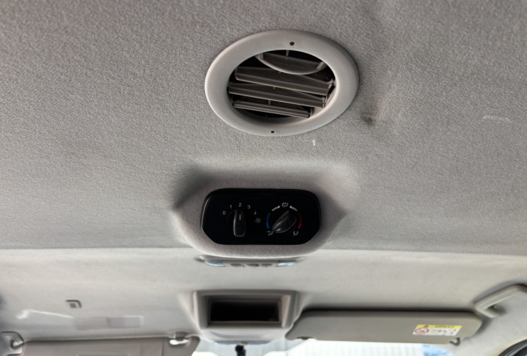 Ford TRANSIT CUSTOM KOMBI 2.0 130 TREND BUSINESS 8 PLACES