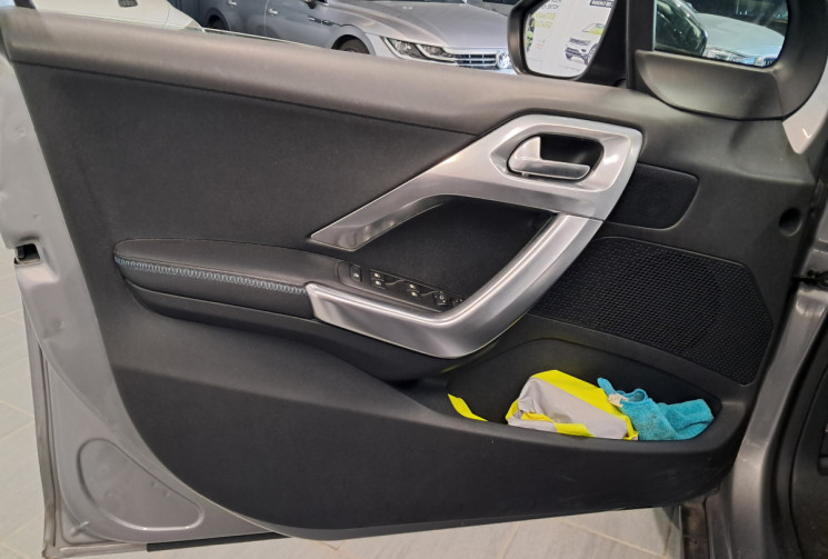 Peugeot 2008 1.2 PureTech 110 Crossway - TOIT PANO - CAMERA - ENTRETIEN SUIVI - DISTRI OK -