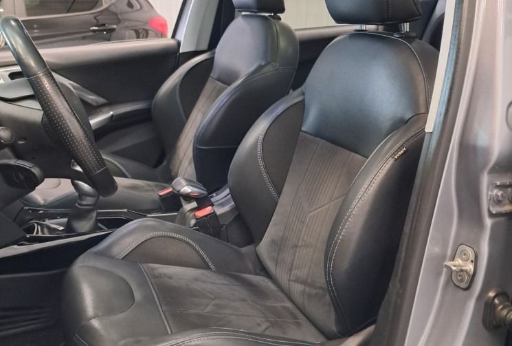 Peugeot 2008 1.2 PureTech 110 Crossway - TOIT PANO - CAMERA - ENTRETIEN SUIVI - DISTRI OK -