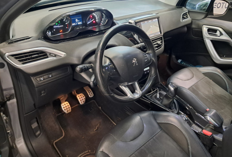 Peugeot 2008 1.2 PureTech 110 Crossway - TOIT PANO - CAMERA - ENTRETIEN SUIVI - DISTRI OK -