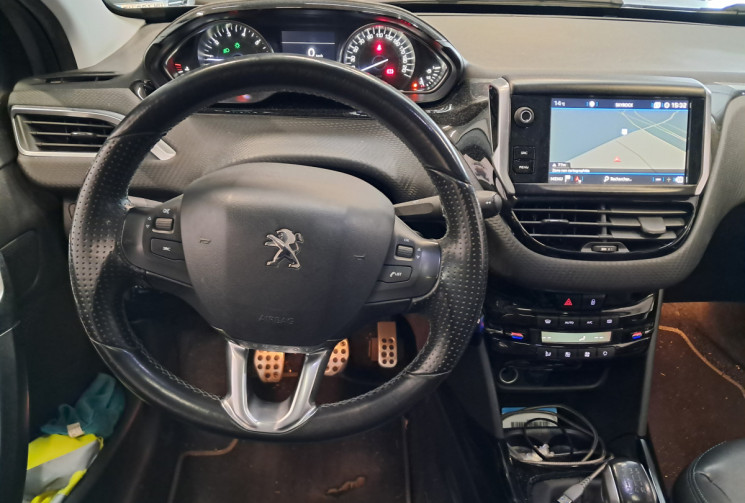 Peugeot 2008 1.2 PureTech 110 Crossway - TOIT PANO - CAMERA - ENTRETIEN SUIVI - DISTRI OK -