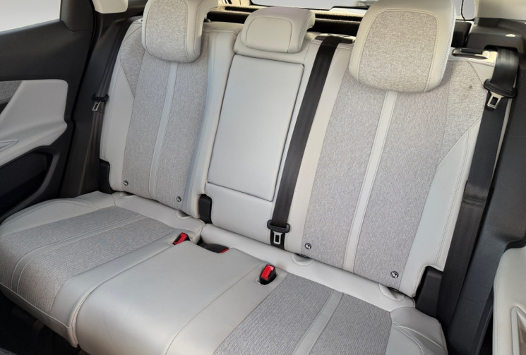 Peugeot 3008 1.5 Blue HDI 130 Allure Business EAT8