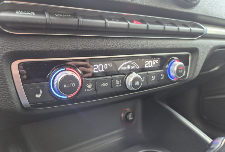 Audi A3 SPORTBACK QUATTRO 2.0 TDi  S-TRONIC 6 184 CV * CARNET COMPLET * TOIT OUVRANT