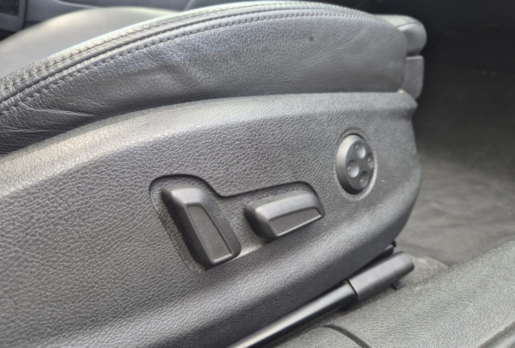 Audi A3 .SERIE 3 SPORTBACK QUATTRO 2.0 TDi 16V FAP S-TRONUC 6 184 CV * CARNET COMPLET * TOIT OUVRANT