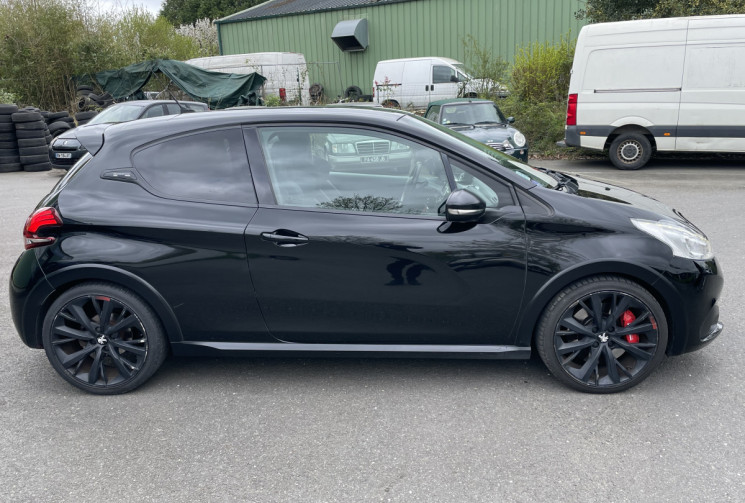 Peugeot 208 1.6 THP 208ch GTi by Peugeot Sport S&S 3p BPS