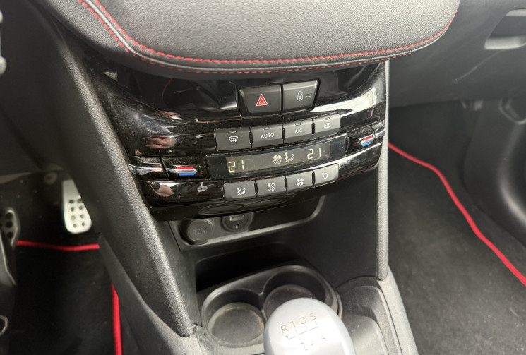 Peugeot 208 1.6 THP 208ch GTi by Peugeot Sport S&S 3p BPS