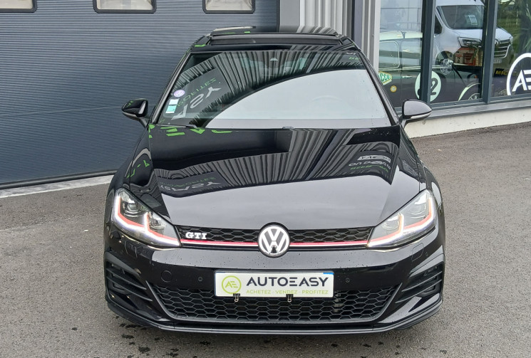 Volkswagen Golf GTI    2.0 TFSi  230 cv